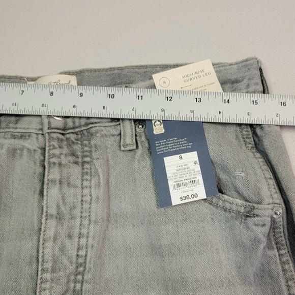 Universal Thread Gray Women’s High-Rise Curved Leg Barrel Leg Jeans Size 8 - Picture 6 of 6